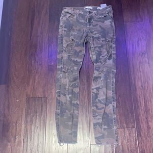 GUESS camo jeans